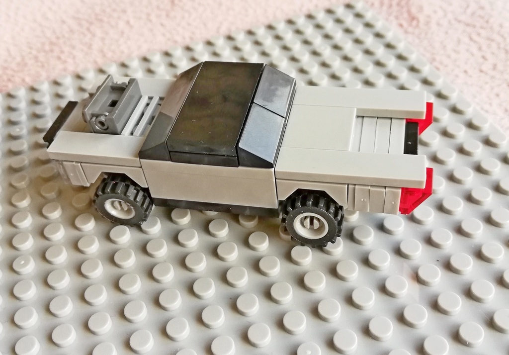 Машинка из набора kazi-ky-6100-3 готова