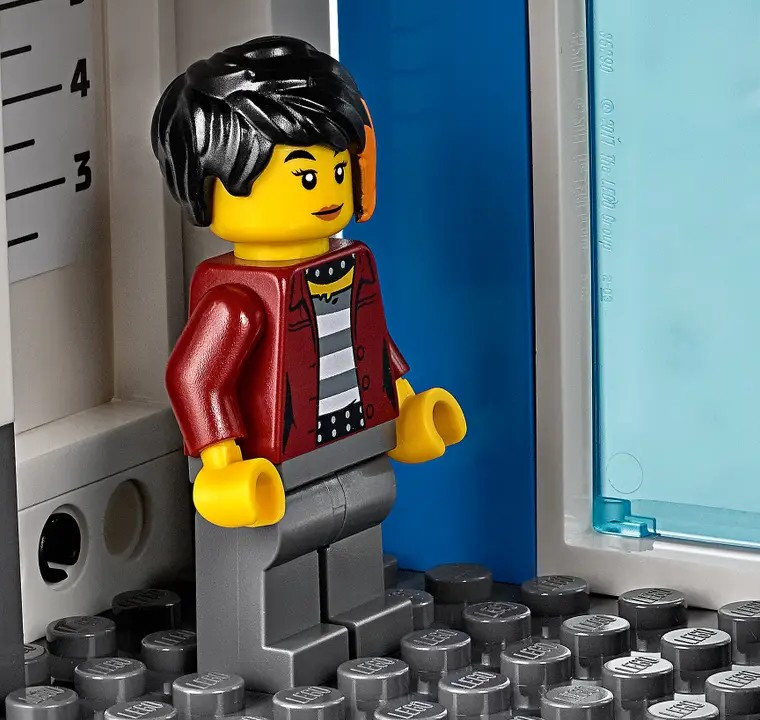 Дейзи Кабум (Daisy Kaboom) из Lego City